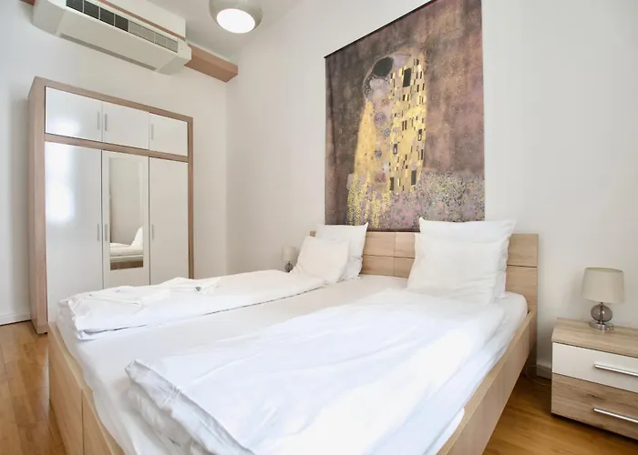 Premium By Hi5 - Vitkovics * Budapest