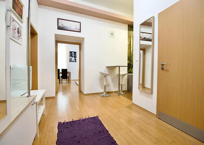 Premium By Hi5 - Vitkovics * Budapest